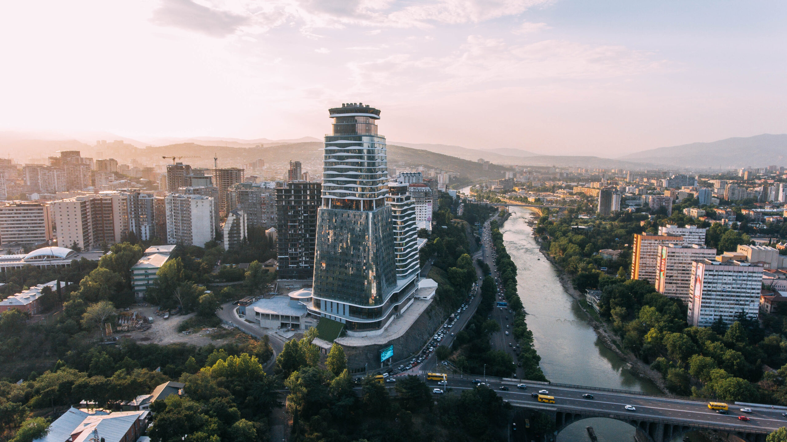 KING DAVID – მრავალფუნქციური სივრცე ცხოვრების ახალი სტანდარტისთვის